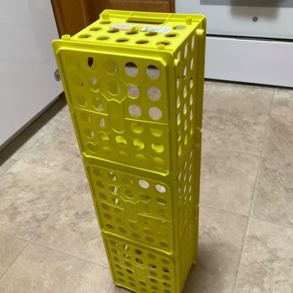 Stackable Bundle of 6 Neon Mini Crates - Picture 5 of 11